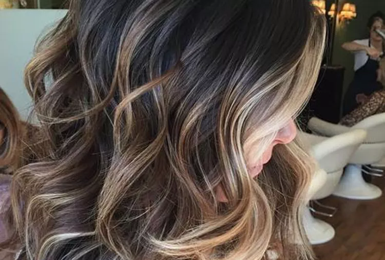 Dark Brown Hair With Beige Blonde Highlights