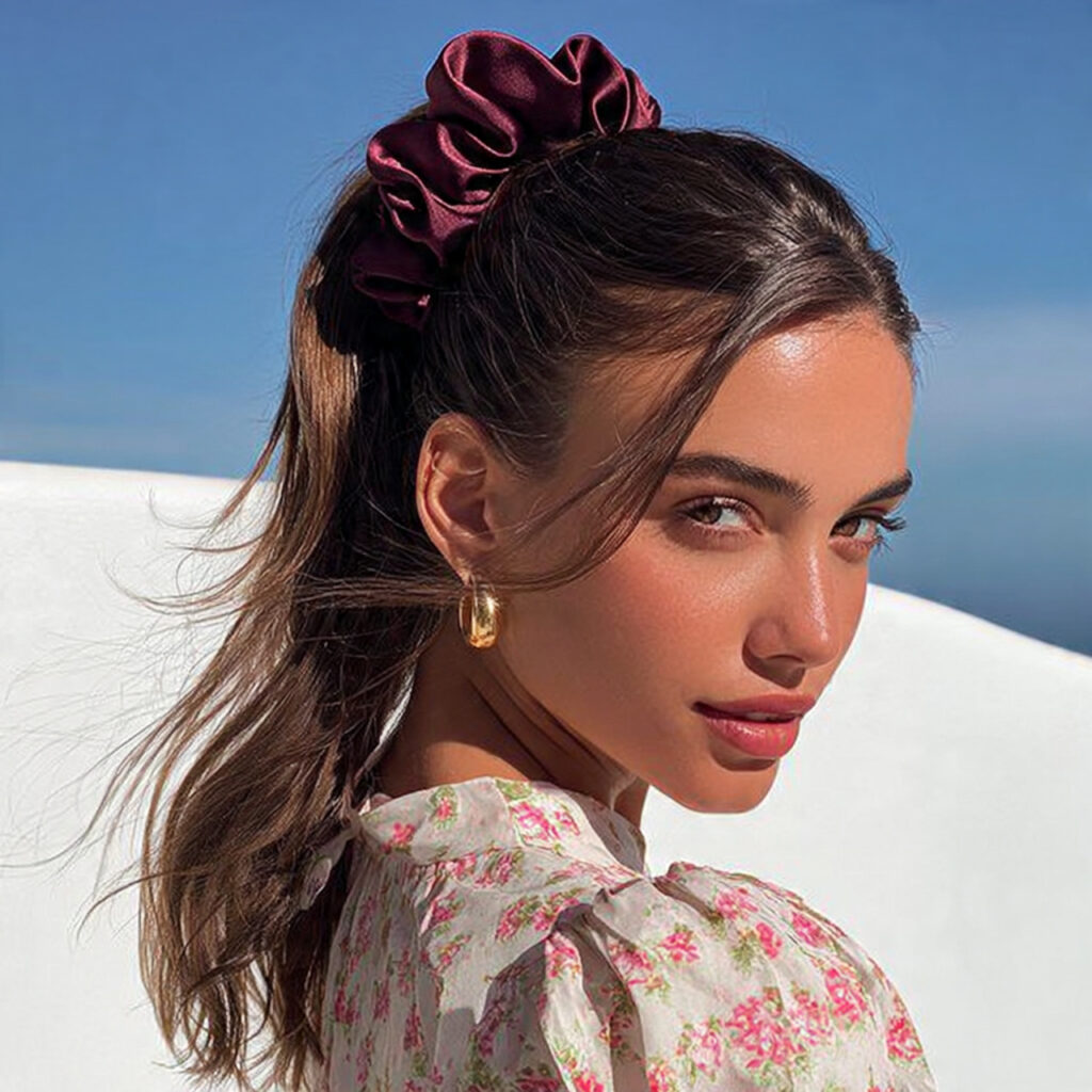 24 Easy Summer Hairstyles You Can Do in Minutes Save These for Busy Days 23 Satin Accessories for Hair Health